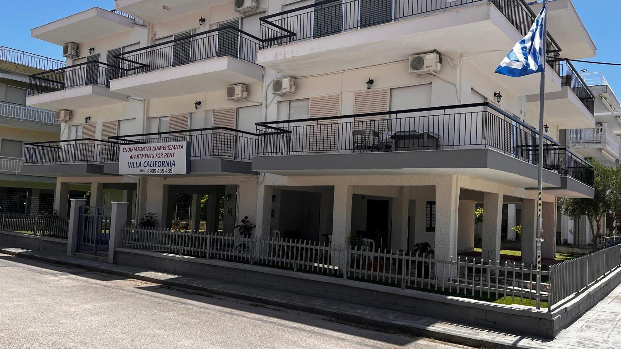 Villa California Paralia Dionysiou Buitenkant foto